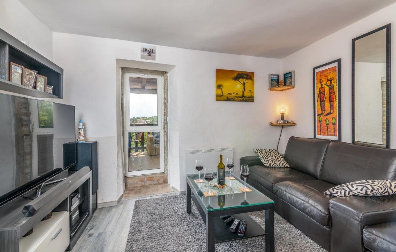 Apartamento Stone House Knez Vrbnik Exterior foto